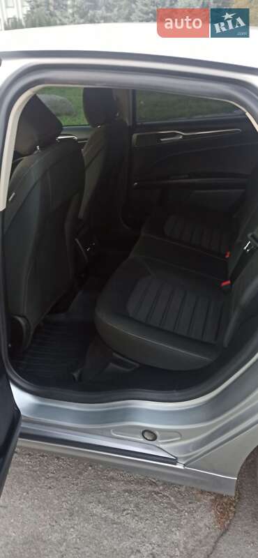 Седан Ford Fusion 2019 в Шепетівці