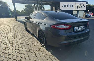 Седан Ford Fusion 2015 в Ружине