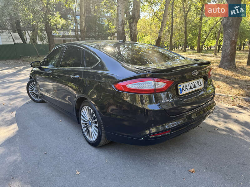Седан Ford Fusion 2013 в Києві