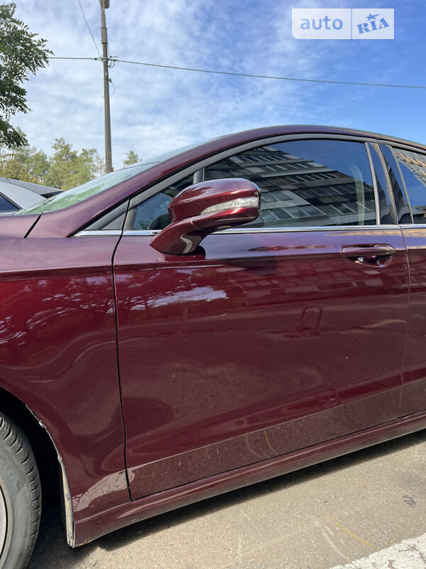 Седан Ford Fusion 2016 в Рівному