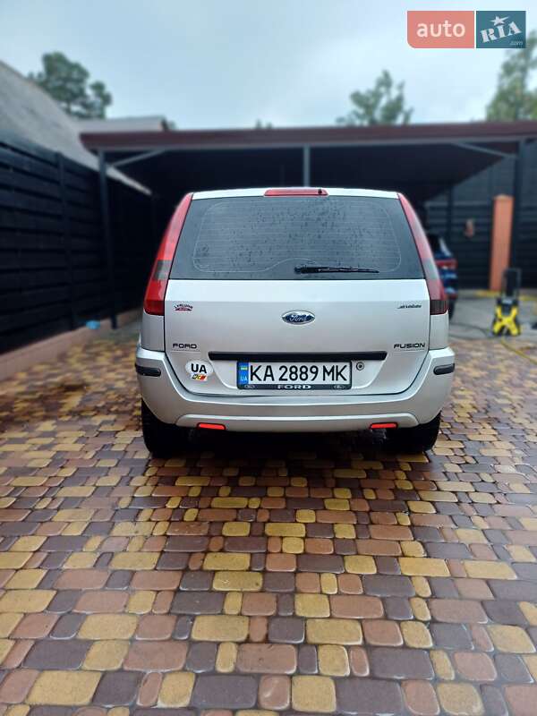Хэтчбек Ford Fusion 2004 в Гостомеле