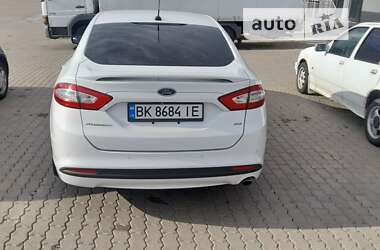 Седан Ford Fusion 2016 в Рівному