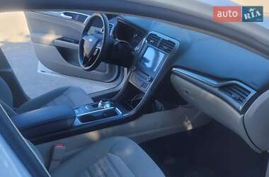 Седан Ford Fusion 2018 в 