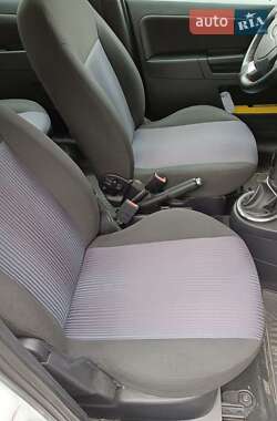 Хэтчбек Ford Fusion 2011 в Новых Санжарах