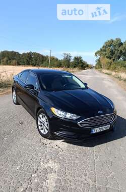 Седан Ford Fusion 2017 в Березане