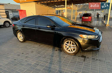 Седан Ford Fusion 2013 в 
