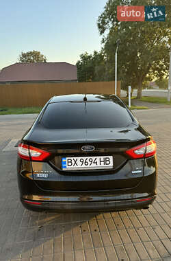 Седан Ford Fusion 2013 в 