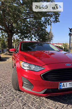 Седан Ford Fusion 2019 в Фастове