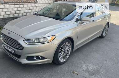 Седан Ford Fusion 2015 в Києві