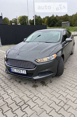 Седан Ford Fusion 2014 в Львові