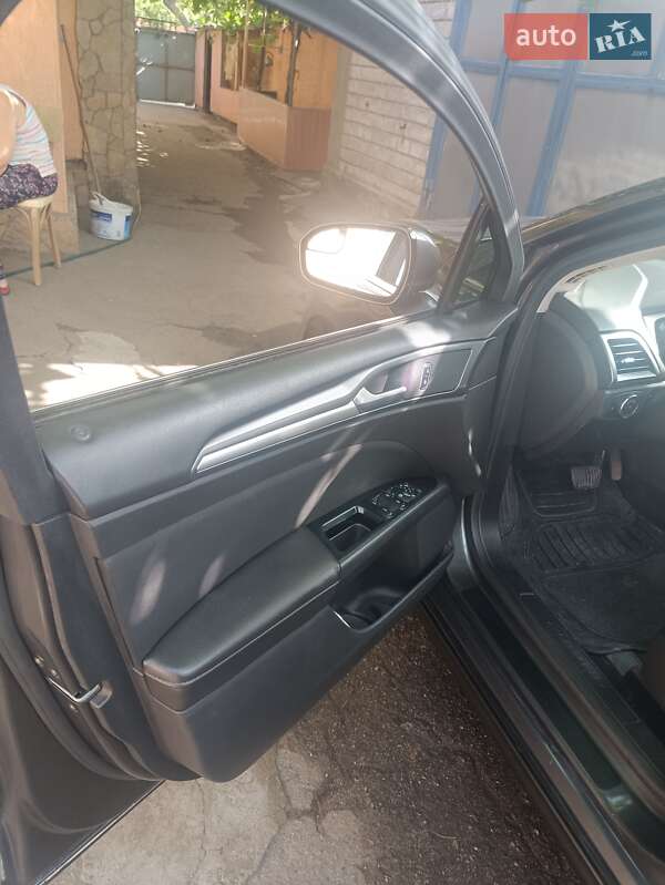 Седан Ford Fusion 2014 в Харкові