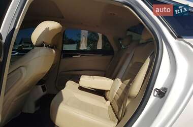 Седан Ford Fusion 2013 в 