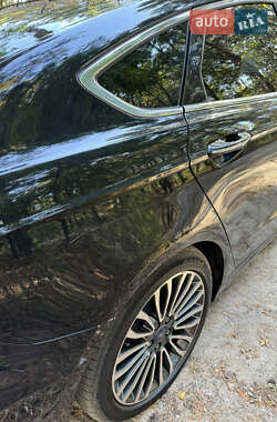 Седан Ford Fusion 2016 в 