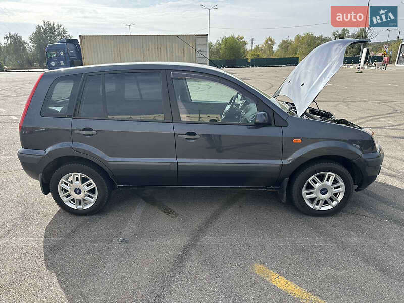 Хетчбек Ford Fusion 2008 в Києві