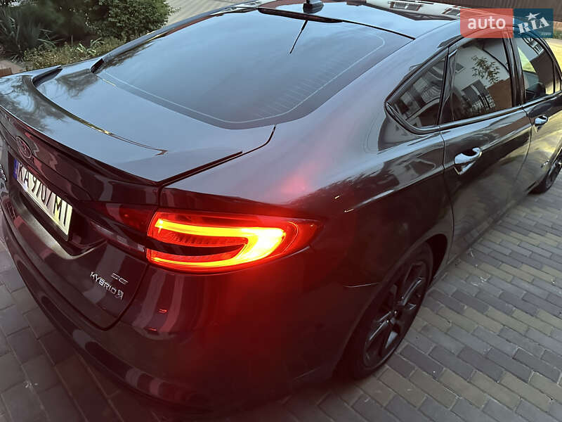 Седан Ford Fusion 2018 в Киеве фото 6 Седан Ford Fusion 2018 в Киеве