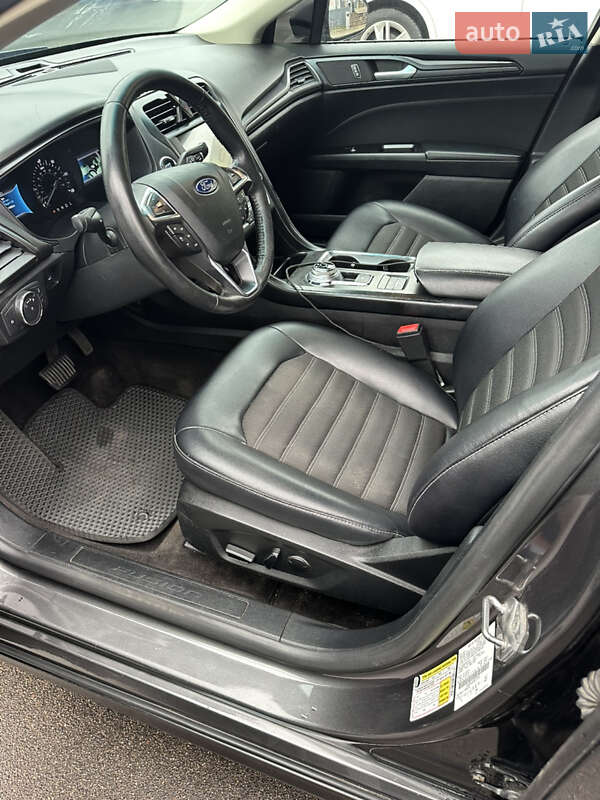 Седан Ford Fusion 2018 в Киеве фото 11 Седан Ford Fusion 2018 в Киеве