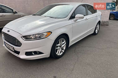 Седан Ford Fusion 2015 в Києві