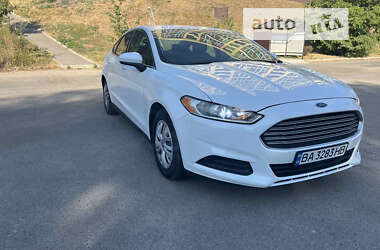 Седан Ford Fusion 2013 в Умані