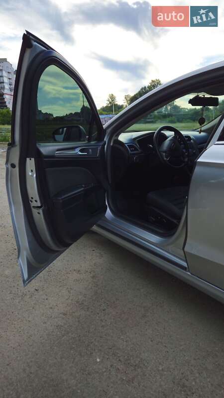 Седан Ford Fusion 2017 в Івано-Франківську