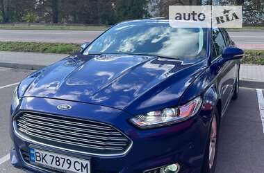 Седан Ford Fusion 2016 в Ровно