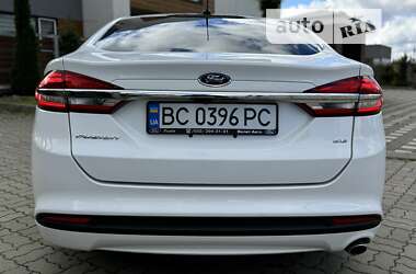 Седан Ford Fusion 2016 в Стрию