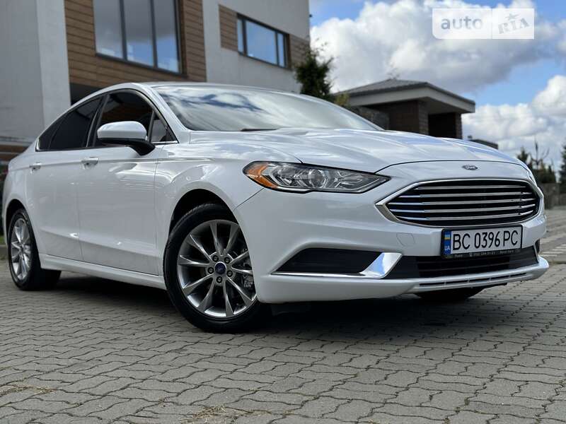 Седан Ford Fusion 2016 в Стрию