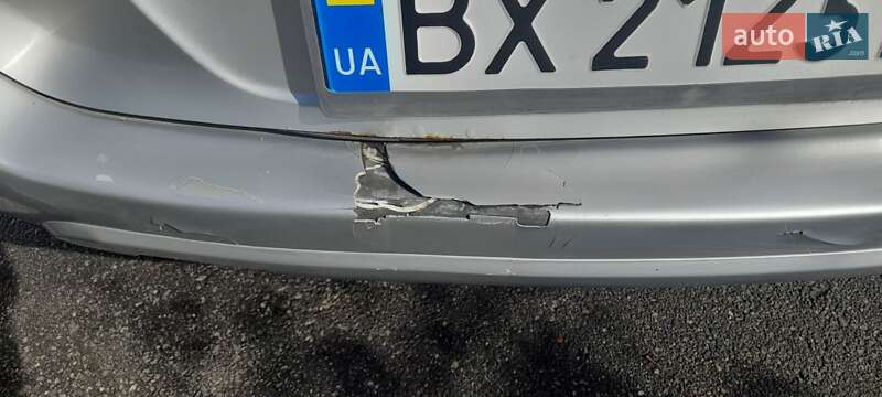 Хэтчбек Ford Fusion 2004 в 