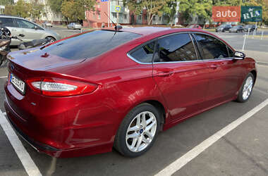 Седан Ford Fusion 2015 в 