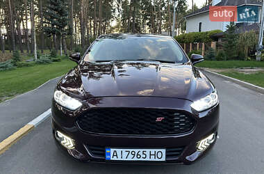 Седан Ford Fusion 2013 в 