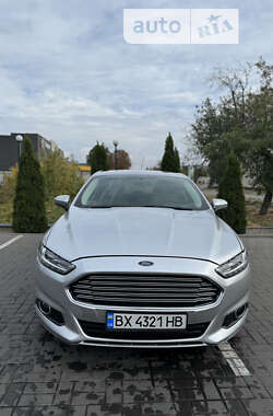 Седан Ford Fusion 2015 в Лозовой