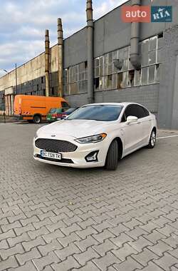 Седан Ford Fusion 2019 в 