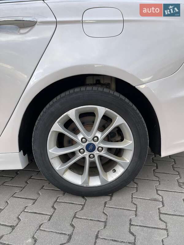 Седан Ford Fusion 2019 в Ивано-Франковске