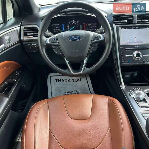 Седан Ford Fusion 2019 в Львове