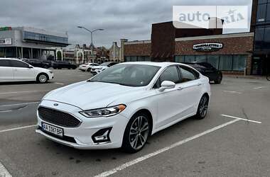 Седан Ford Fusion 2019 в Києві