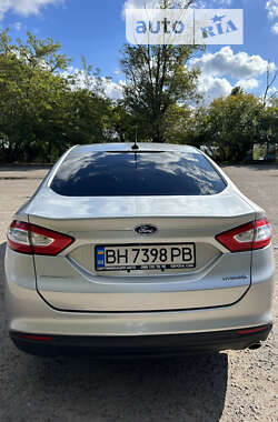 Седан Ford Fusion 2015 в Одесі