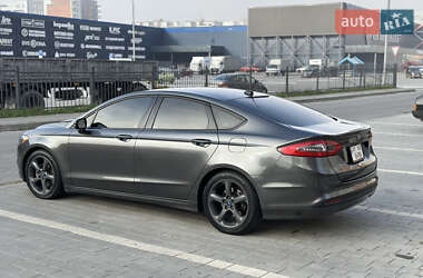 Седан Ford Fusion 2014 в 