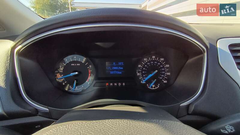 Седан Ford Fusion 2015 в Рівному
