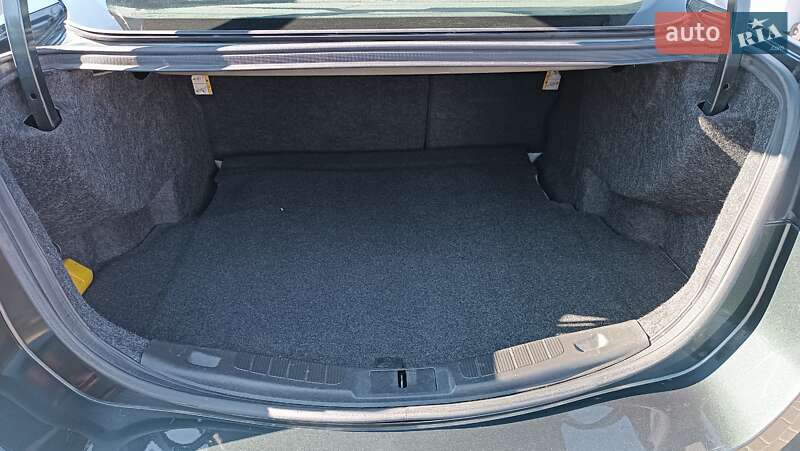 Седан Ford Fusion 2015 в Рівному