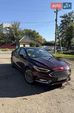 Седан Ford Fusion 2017 в 
