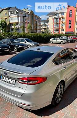 Седан Ford Fusion 2016 в 
