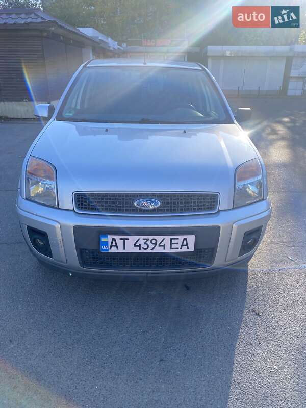 Хэтчбек Ford Fusion 2008 в Ивано-Франковске