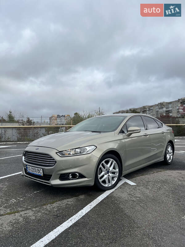 Седан Ford Fusion 2014 в Івано-Франківську