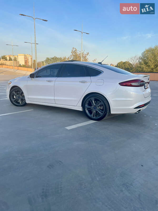 Седан Ford Fusion 2016 в Киеве