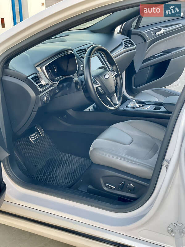 Седан Ford Fusion 2016 в Киеве