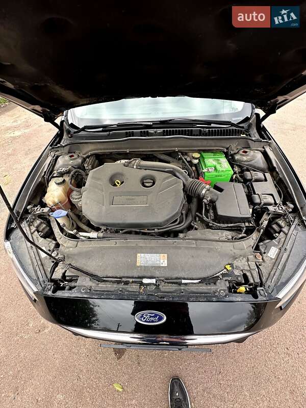 Седан Ford Fusion 2015 в Тростянці