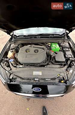 Седан Ford Fusion 2015 в 