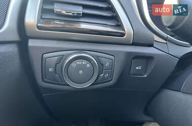 Седан Ford Fusion 2016 в 