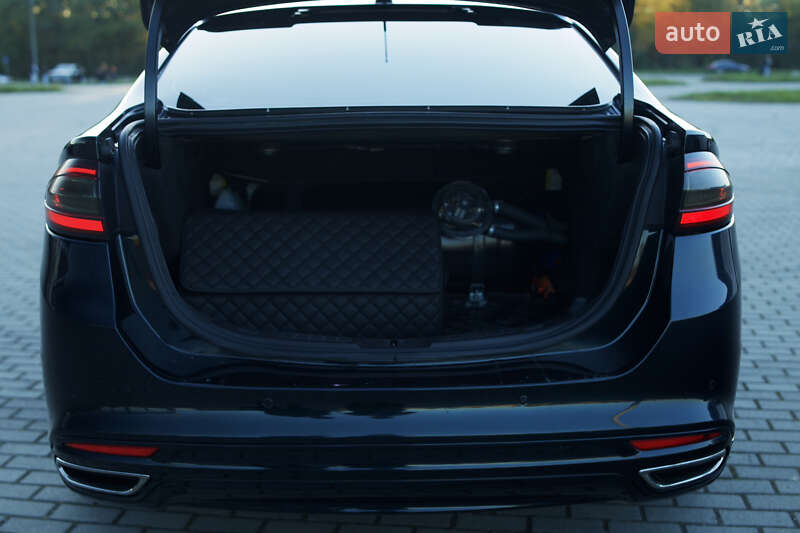 Седан Ford Fusion 2014 в Хмельницькому