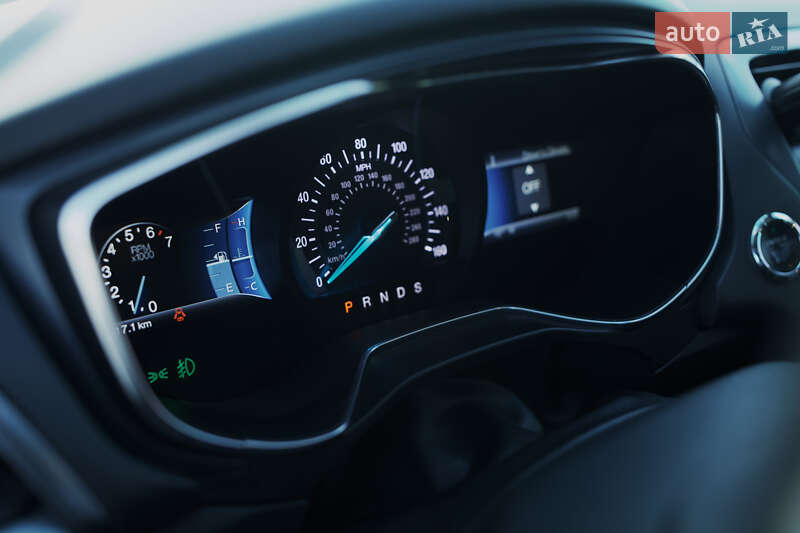 Седан Ford Fusion 2014 в Хмельницькому