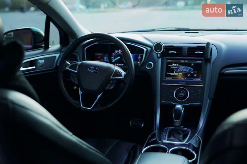 Седан Ford Fusion 2014 в Хмельницькому